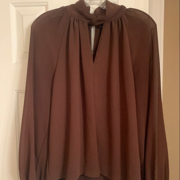 Keyhole long sleeve blouse - Picture 1 of 4